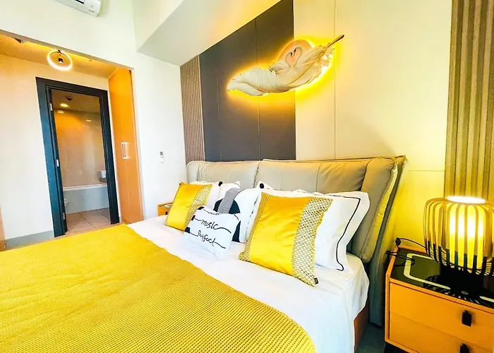 Ultra-luxury 3br Penthouse In Uptown Bgc Apartamento Manila